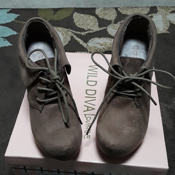 Wedge heel taupe faux suede booties - Picture 1 of 5